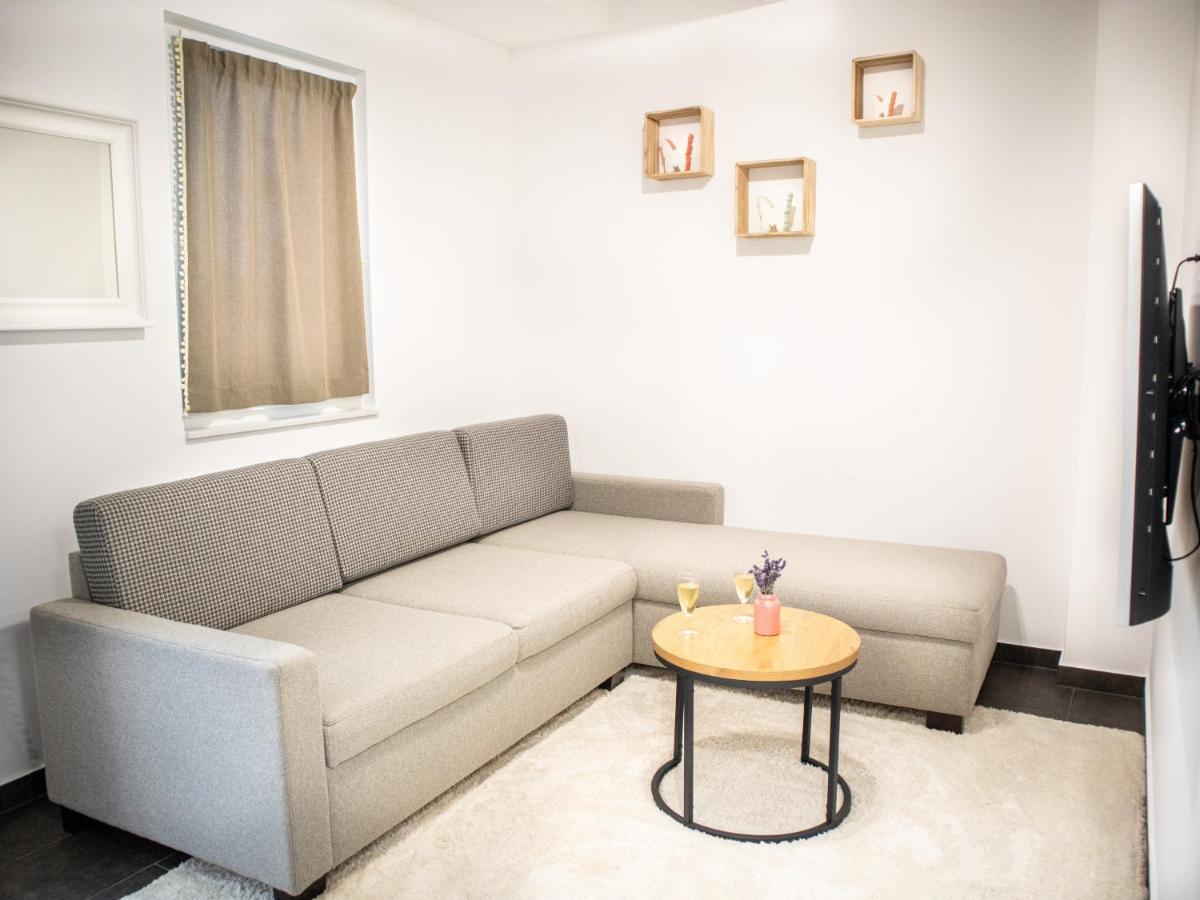 Ugo Apartman Halászi Extérieur photo